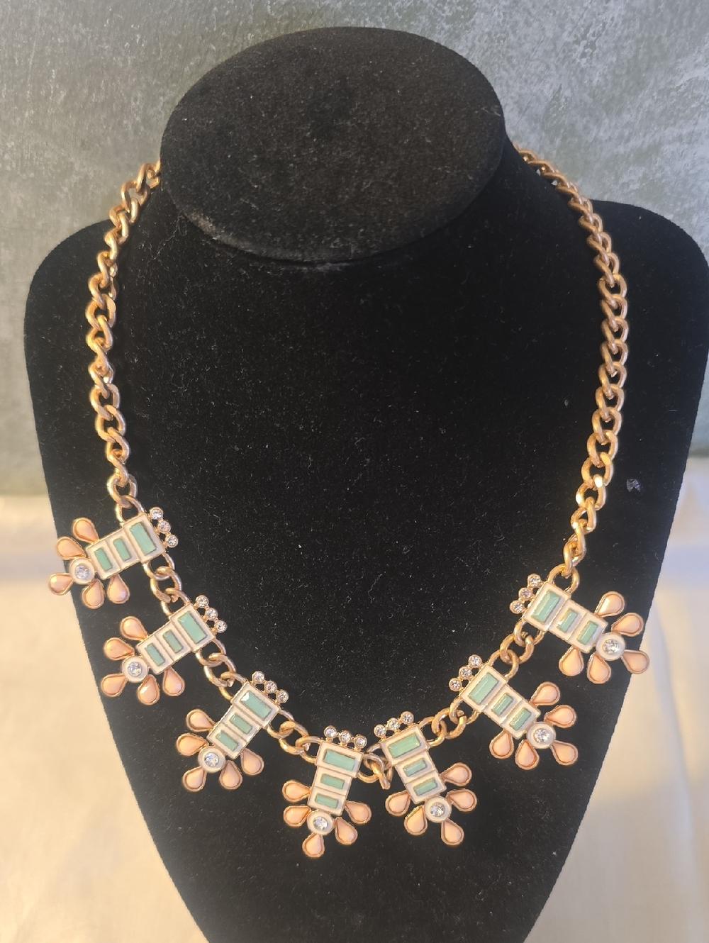 Plunder Statement Necklace Teal & Peach Teardrop Accents, Goldtone New